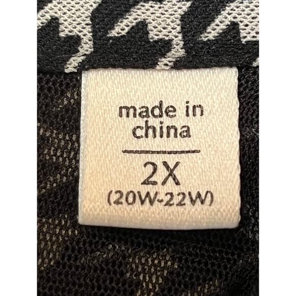 Coldwater Creek Womens 2X Black White Chevron Print Long Sleeve Pullover Blouse - Picture 4 of 9